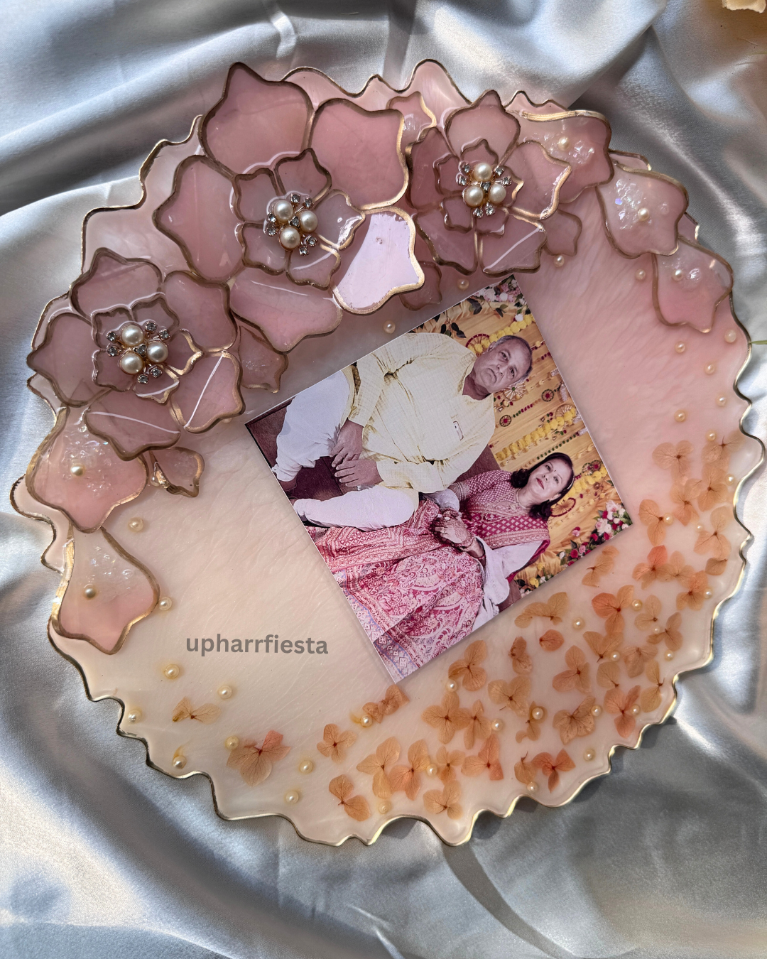 Mom Dad resin photo frame with original flowers