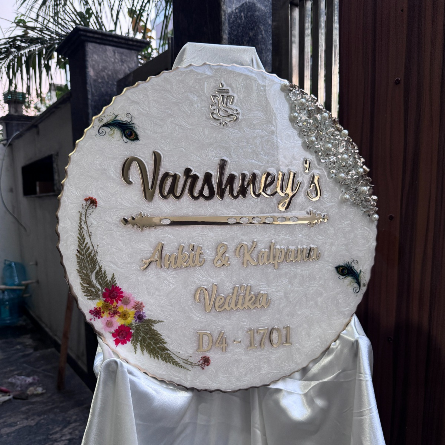 Dry Flower Resin Nameplate